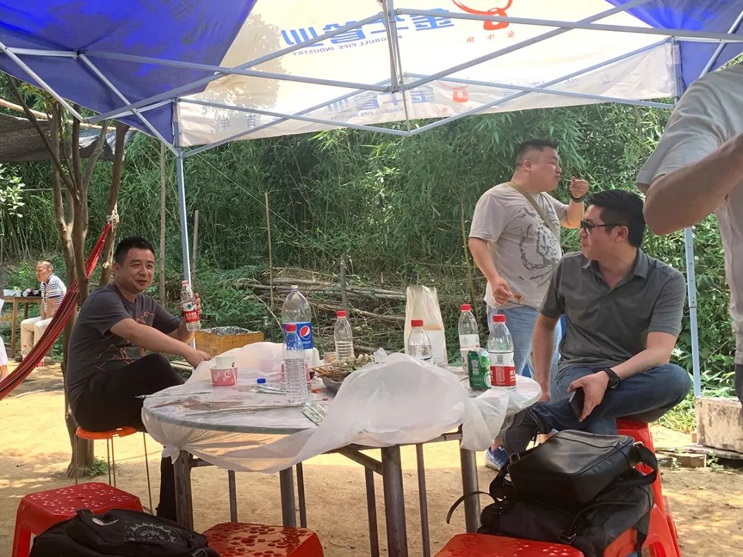 pg电子团建 | 打卡后官湖湿地公园，顶住高温出来烧烤的都是真爱呀~